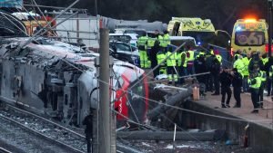 Tragedia España: al menos 39 muertos por el accidente ferroviario en Adamuz